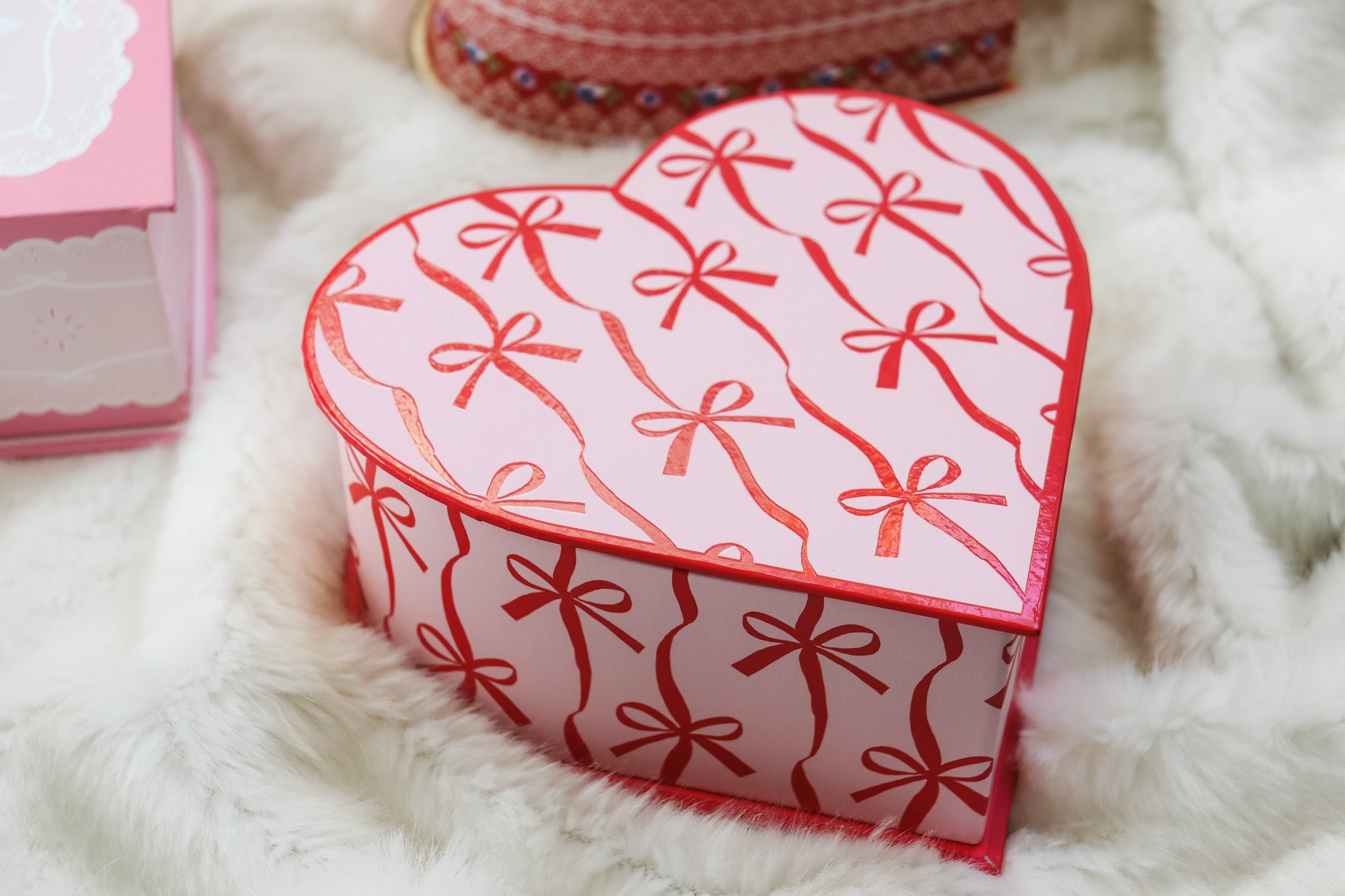 Rose Quartz Valentine Box - 5 High Quality Crystals in a Valentines gift box